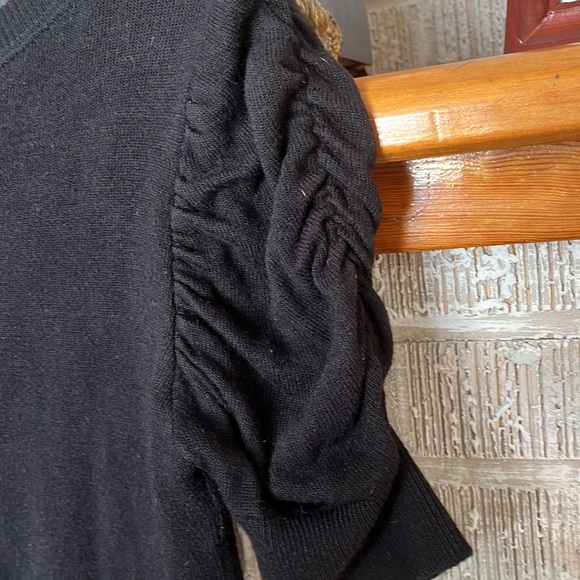 Twenty One, short sleeve button down sweater, PM,rayon/nylon/polyester/spandex. - Picture 5 of 5